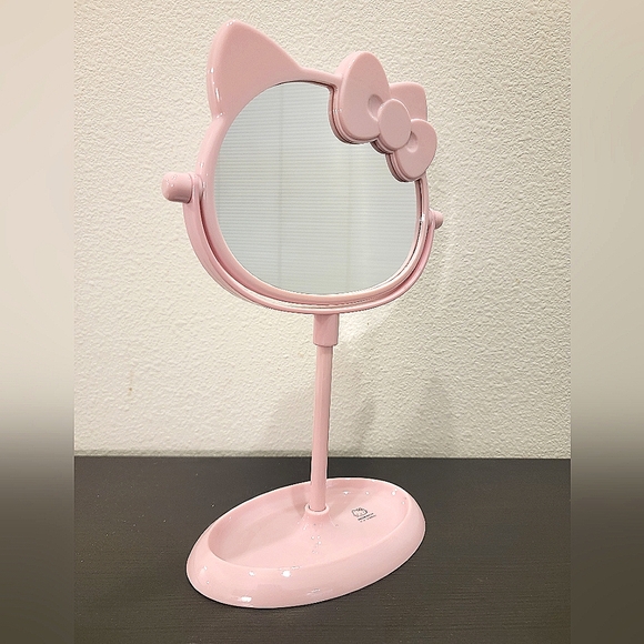 Hello Kitty Table Mirror - Picture 2 of 2